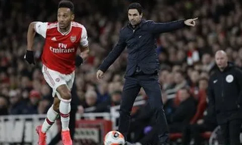 Aubameyang có nên ở lại Arsenal hay là không ?